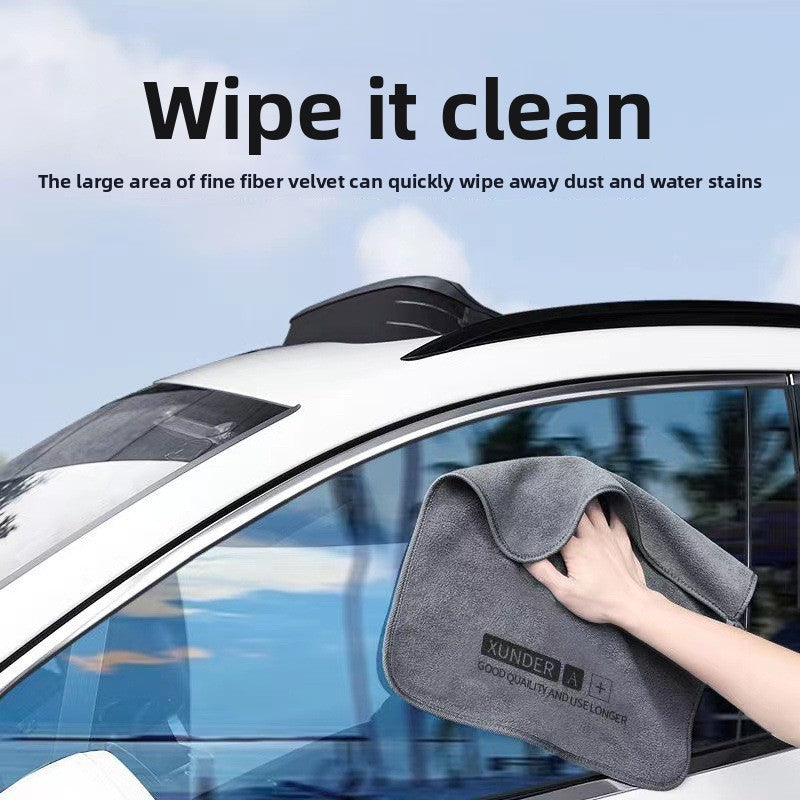 Microfiber Car Cleaning Towel.
Wash and wipe your car with one towel.
Multi-purpose use, suitable for car washing , dust wiping , interior cleaning and care, etc.